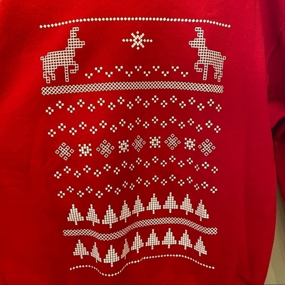 Gildan CHRISTMAS Red Graphic Sweatshirt Size Large-Unisex - Picture 3 of 7